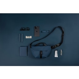 3. VINGA Baltimore RCS sling bag