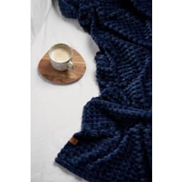 4. Branson GRS återvunnen PET pläd