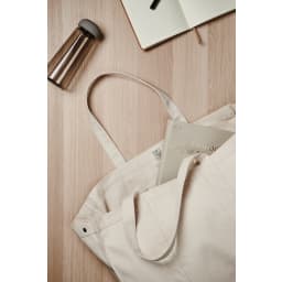 1. Hilo AWARE™ återvunnen canvas maxi tote bag