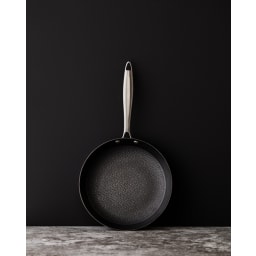 3. Boussac stekpanna lättviktsgjutjärn 24 cm