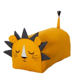 4. Barnryggsäck och sittpuff