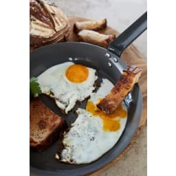 5. Pavo 6C Carbon Stekpanna - Stål 28cm