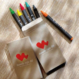 2. Set med 6 crayon vaxkritor