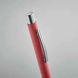 2. Penna av återvunnet papper