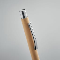 2. Penna av återvunnet papper