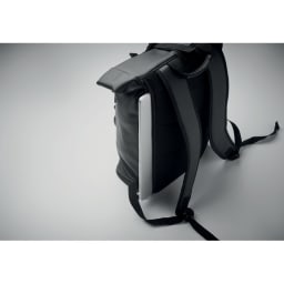 3. 15" dataryggsäck med rulltopp
