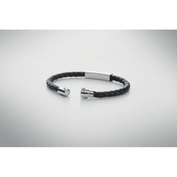 1. Armband i flätat konstläder