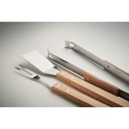 3. Grillset i ek