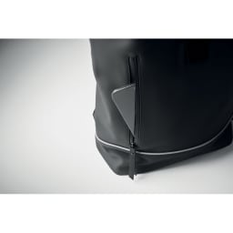 2. Laptop 15" rolltop PU-ryggsäck