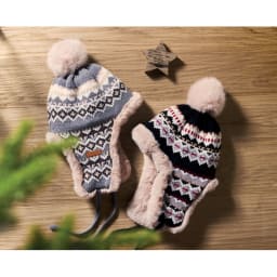 3. Stickad mössa med öronlapp