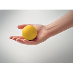 1. Studsboll av gummi