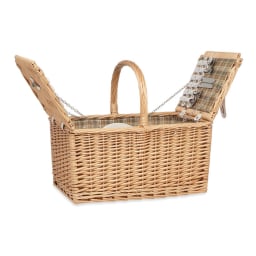 1. Flätad picknickkorg 4 pers.