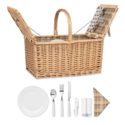 0. Flätad picknickkorg 4 pers.