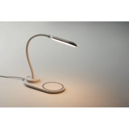 4. Skrivbordslampa + laddare 10W