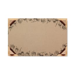 4. Jordgubbskit i trälåda