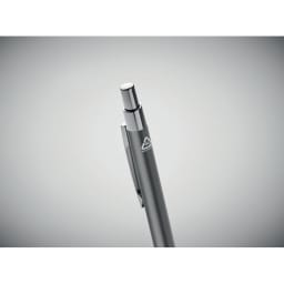 4. Penna i återvunnen aluminium