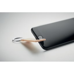 3. Stativ och nyckelring i bambu