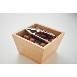 4. Set med nötknäckare