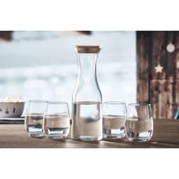 1. Karaff i återvunnet glas 1 lite