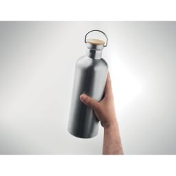 1. Flaska med dubbelvägg 1,5 liter