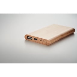 2. 4000 mAh Powerbank i bambu