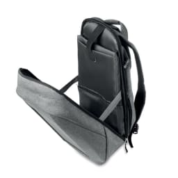 5. Ryggsäck med solcellspanel