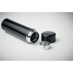 2. Termosflaska med touchtermometer