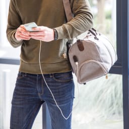 4. Weekendväska med USB A port