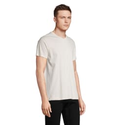 2. REGENT V V-NECK T-SHIRT