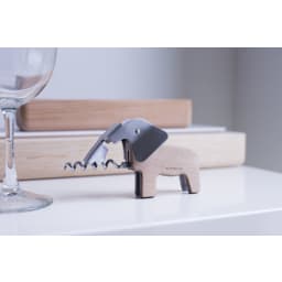 2. Flasköppnare - Elefant