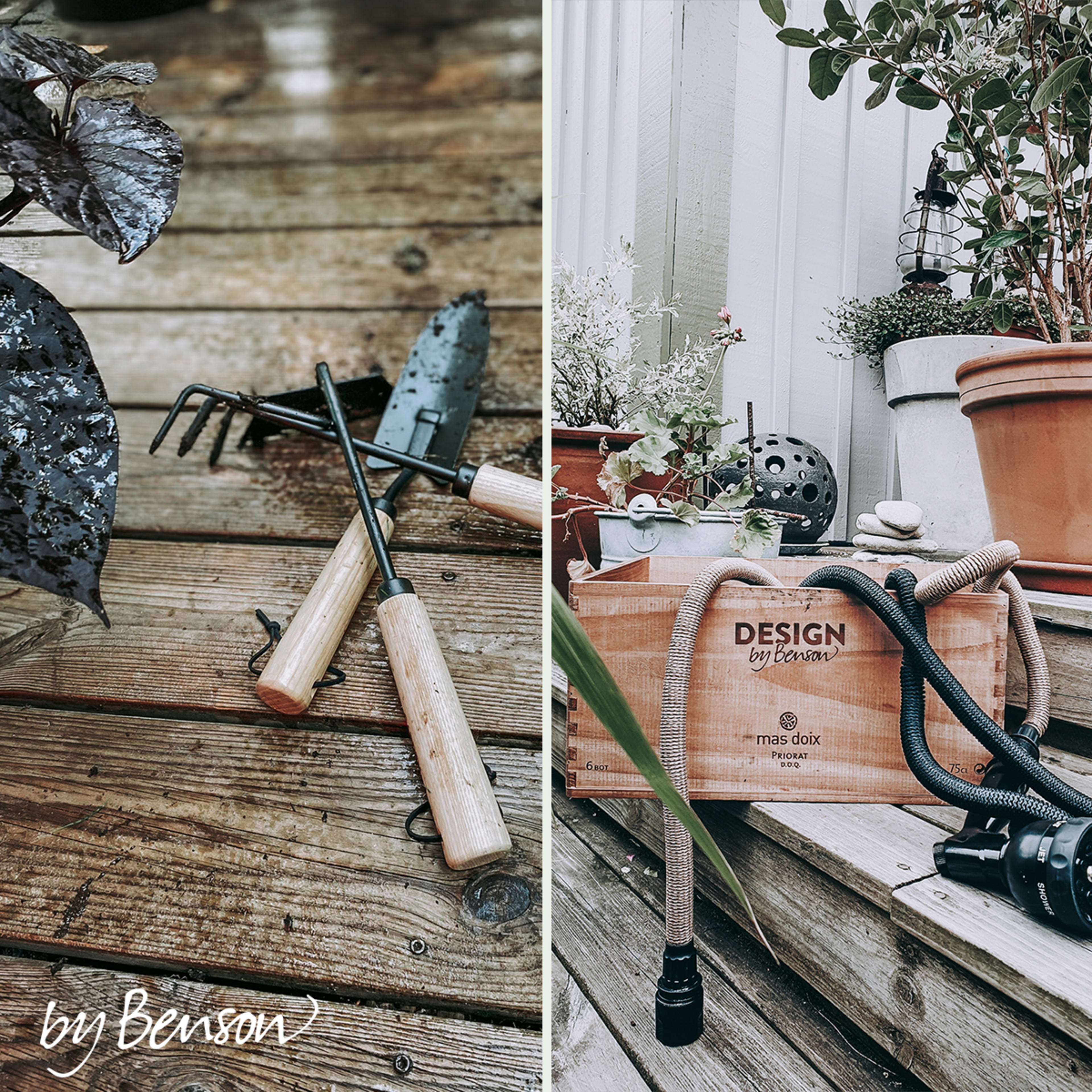 Ett urval av produkter från by Benson som finns i Charmas sortiment.