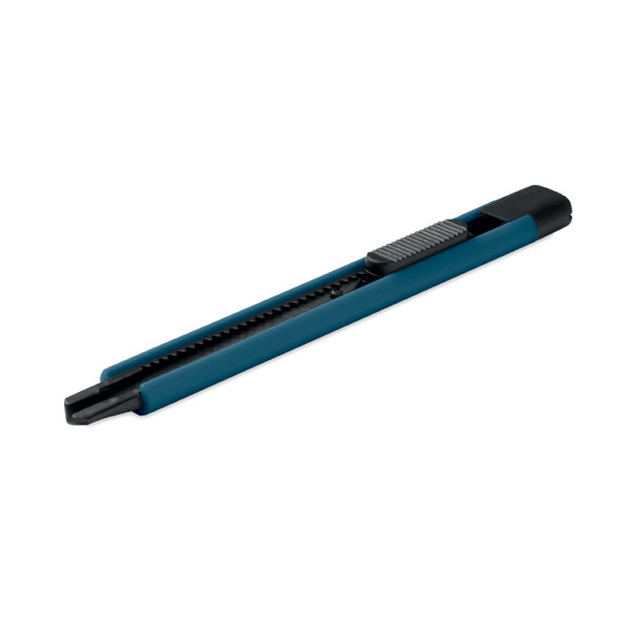 Small retractable knife