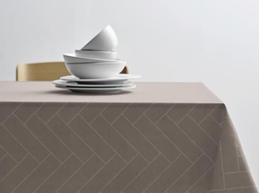 Tiles Damast Bordsduk 140 x 320 cm